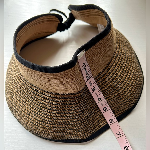 Accessories - NWOT women’s black brown paper visor rollable